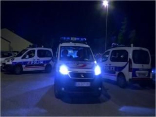 Polis məmurunu güllələdilər