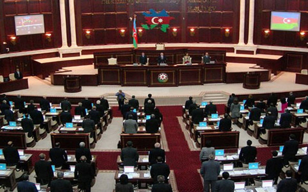 Sabah Milli Məclis növbədənkənar toplanır