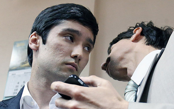 Ələkbərovun müavininin avtoşluq edən oğlu həbsxanadan çıxdı