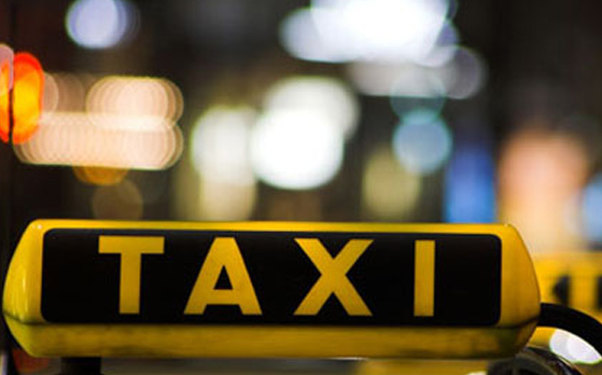 Bağlı yola görə sürücünü döyüb yaraladılar