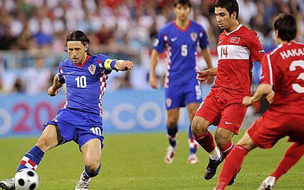 Türkiyə millisi ilk oyununa çıxır