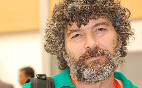 Polislər ''Qanun'' nəşriyyatında axtarış aparır