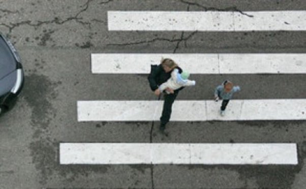 Bakıda avtomobillə vurulan azyaşlı ölüb