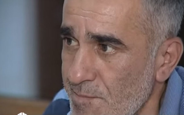 Eks-arvadını yoldan keçəndə görüb bıçaqladı