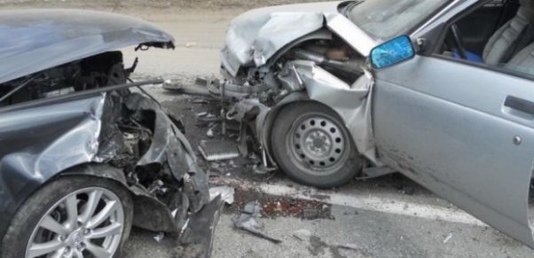 Zaqatalada maşın qəza etdi