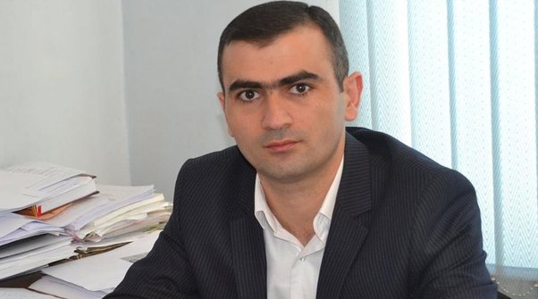 Siyasi autsayderin ziddiyyətli məntiqi