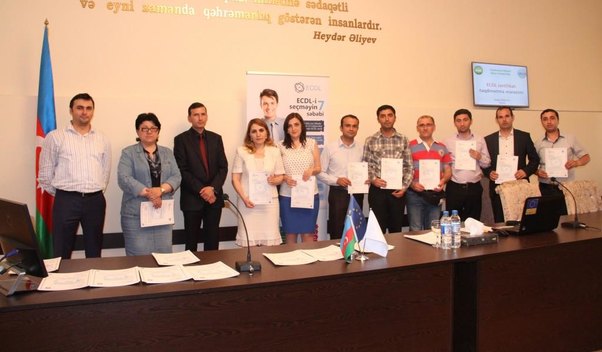 ECDL sertifikatı təqdimetmə mərasimi keçirilib