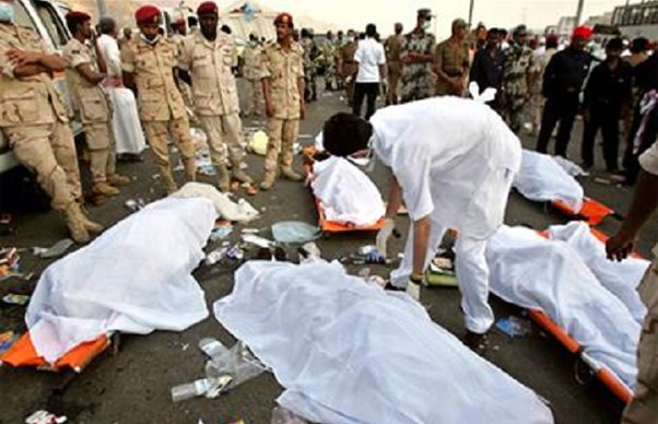 Zəvvarlar qəzaya düşdü