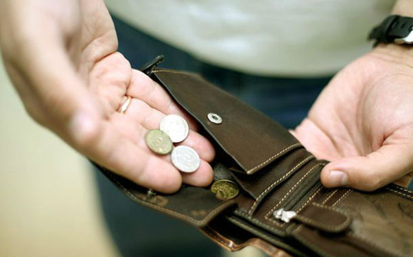 İyun ayında Rusiya əhalisinin real gəlirləri 7% azalıb