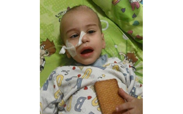 Qəhrəman hərbçimizin övladı ölüm ayağındadı