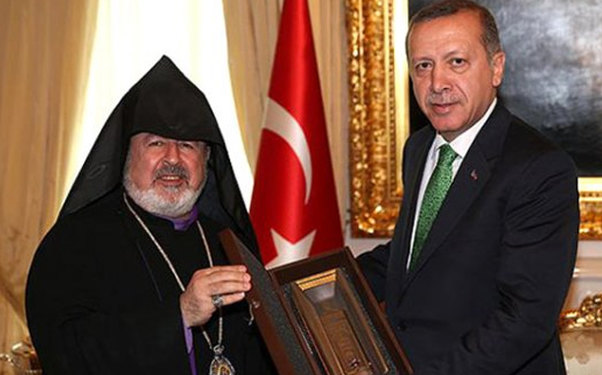 Ermənilər Ərdoğandan üzr istəmiş keşişi xain elan etdilər