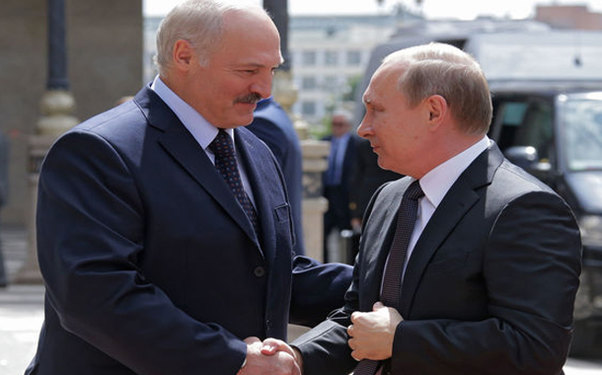 Putin Lukaşenkoya kifayət qədər yata bilməməsindən şikayət edib