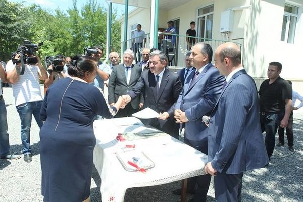 Şəhid ailələrinə mənzillər verildi