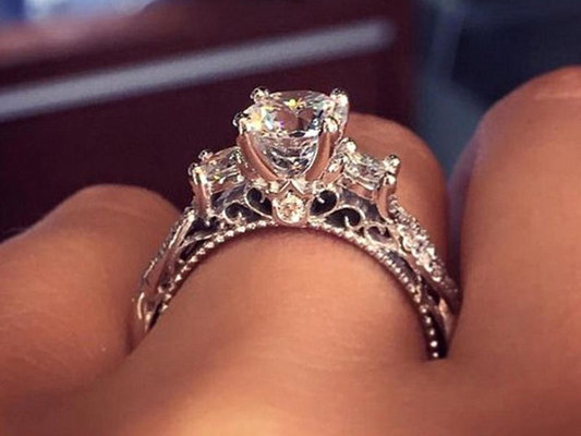 Dünyanın ən gözəl nişan üzüyü SEÇİLDİ