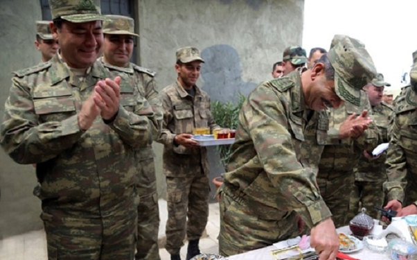 Zakir Həsənov 57 yaşını qeyd edir