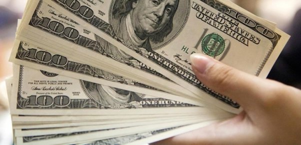 FED rəsmiləri dolların bahalaşmasının təxirə salınacağına işarə edib