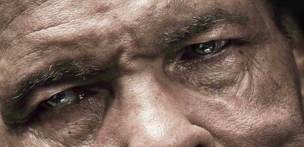 Məhəmməd Əlinin dəfni canlı