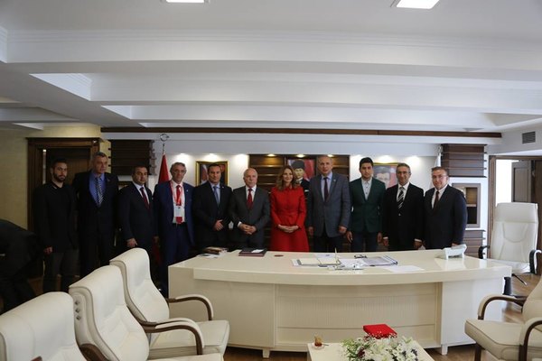 Millət vəkilindən Ərzurum bələdiyyəsinə QARABAĞ PARKI TƏKLİF OLUNDU