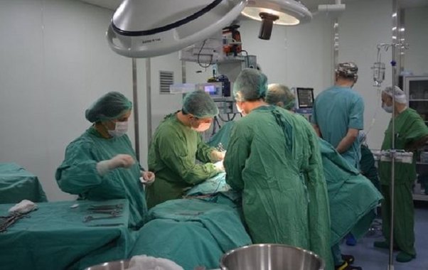 `Həkimdən çox bilməyəcəksən ki?`