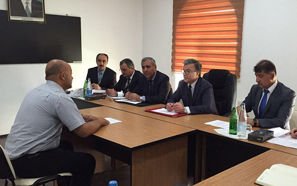 Nazir vətəndaşları qəbul edib