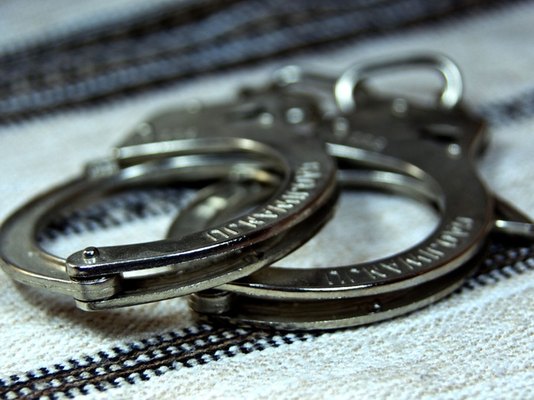 Özünü PA-nın əməkdaşı kimi təqdim edərək dələduzluqla məşğul olan şəxs saxlanılıb