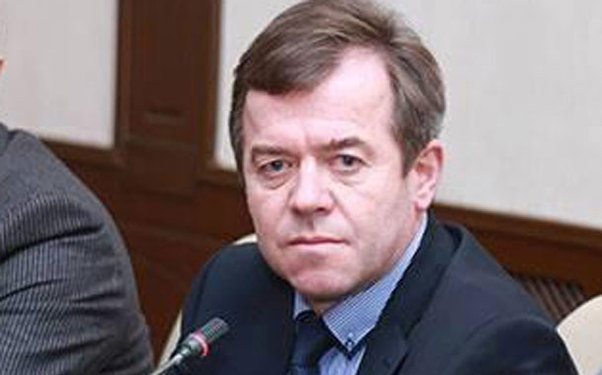 Prezident “cəhənnəmi görmüş pilot”u mükafatlandırdı