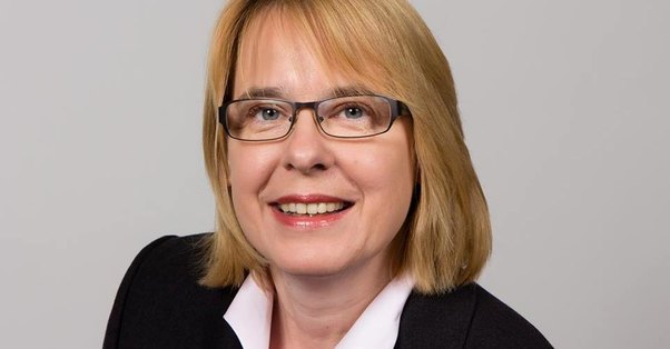 Bundestaqda yalnız bu xanım qətnamənin əleyhinə səs verib