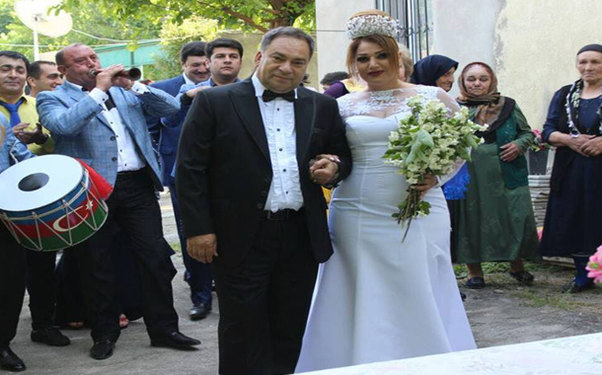 Mənzurə Musayeva Əlikrama ərə gedib?