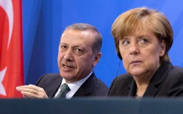 Merkel `soyqırım` müzakirəsinə gəlmədi
