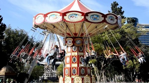 Sabah bulvarda attraksionlar uşaqlar üçün pulsuz olacaq