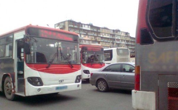 Avtobuslarla bağlı