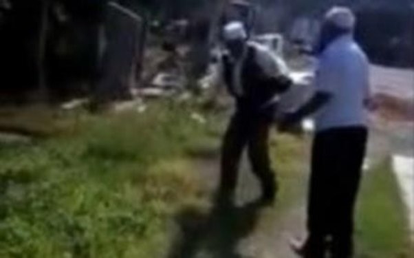 Biləsuvarda mollanı soyundurub belə döydülər