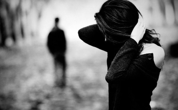 Gənc qızın intiharının səbəbi: Get, nişanlına de ki...