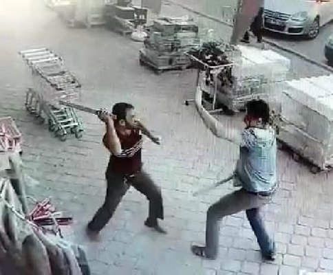 Qonşular su üstündə qan tökdü: Yaralılar var