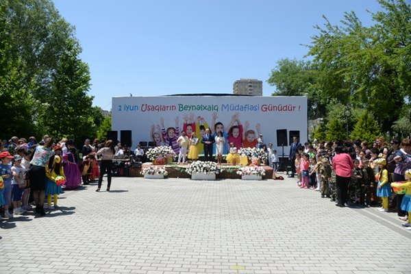Nəsimi rayonunda 1 iyun Uşaqların Beynəlxalq Müdafiəsi Gününə həsr edilmiş bayram şənliyi keçirilmişdir