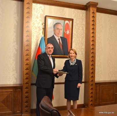 Elmar Məmmədyarova etimadnamə