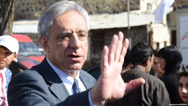 Koçaryanın komandası Sarkisyana qarşı