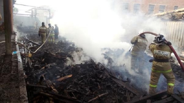 Rusiyada Rövşən Lənkəranskinin bazarı yandırıldı
