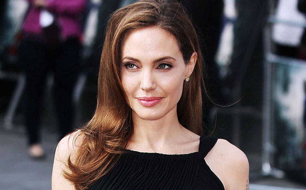 Ancelina Coli London İqtisadiyyat Məktəbində