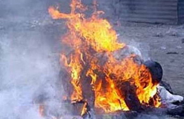 Gəncədə 46 yaşlı qadın özünü yandırdı