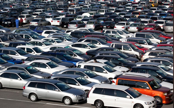 Azərbaycana avtomobil idxalı yeddi dəfə azalıb