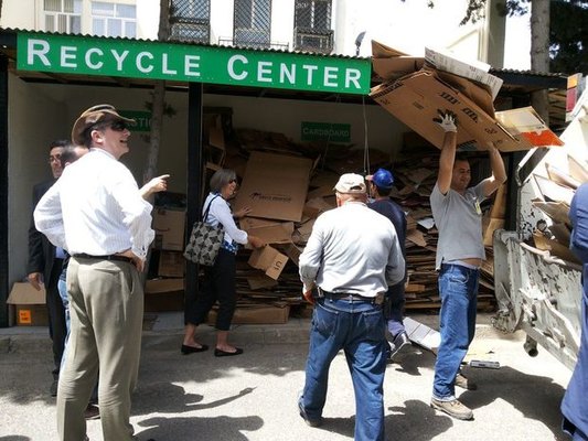 ABŞ Azərbaycana məişət tullantılarının təkrar emalında kömək təklif edir