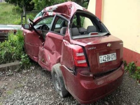 Lənkərənda yol qəzası - Sürücünün vəziyyəti ağırdır