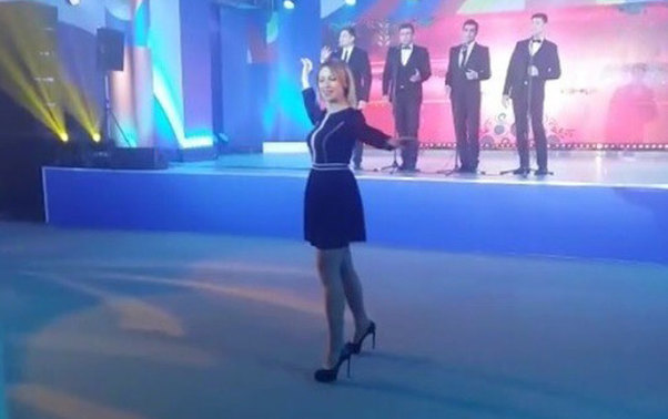 Zaxarova rəqsi ilə izləyənləri heyran etdi