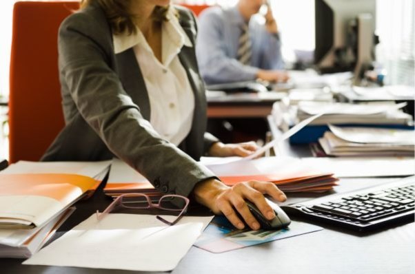 Bağlanan dörd banka kompensasiya ödənişi davam edir