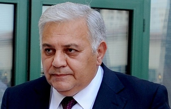 Oqtay Əsədov deputatlarla