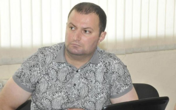 Jurnalistin evini qarət ediblər