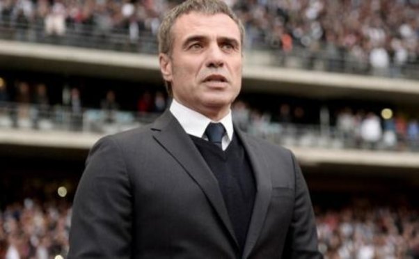 Ərsun Yanal rəsmən 