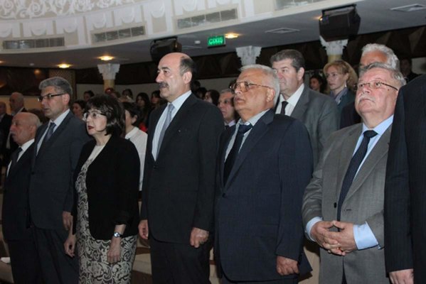 Nazir rəqs müsabiqəsini izlədi