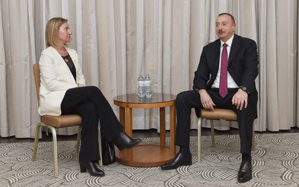 İlham Əliyev Mogerini ilə Qarabağı müzakirə etdi